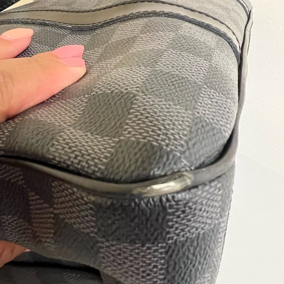 Louis Vuitton Damier Graphite Tadao Tote *Authenticated* - Picture 14 of 14